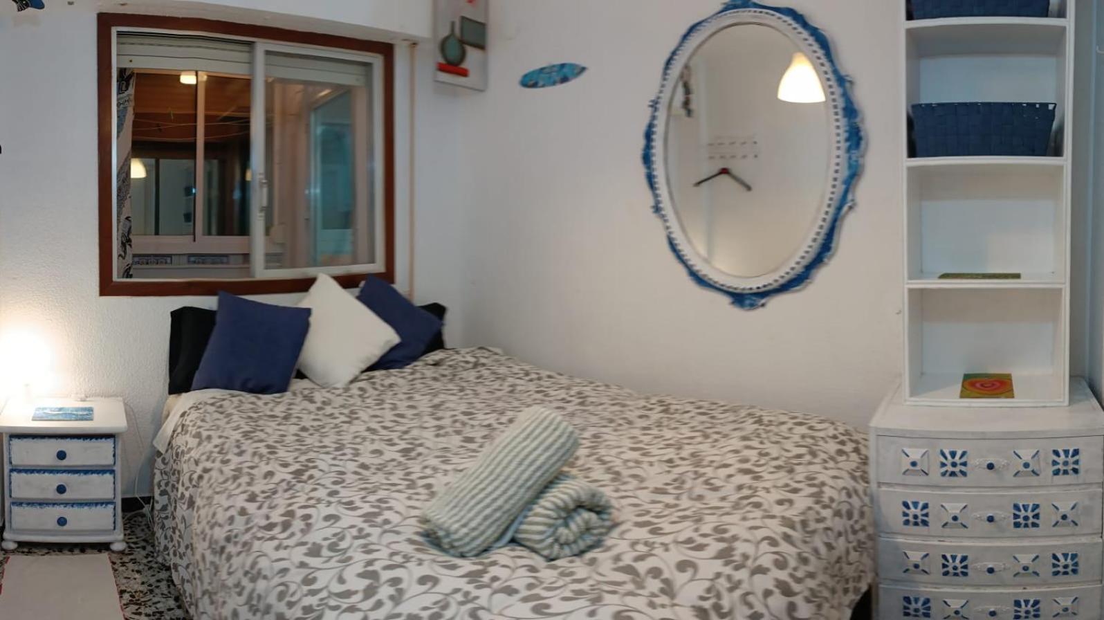 Blue Double Private Room At Front Beach - Habitacion Doble En La Playa Valência Exterior foto