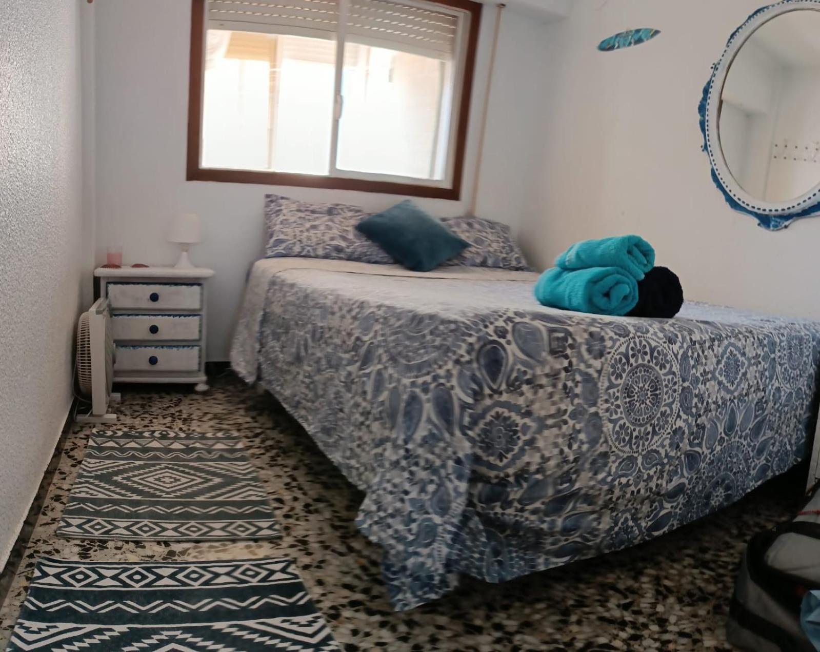 Blue Double Private Room At Front Beach - Habitacion Doble En La Playa Valência Quarto foto